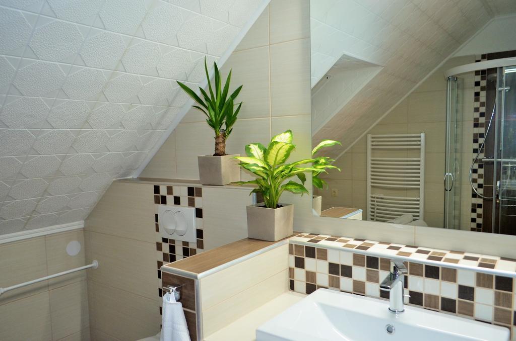 Fadora Apartman Tihany Room photo