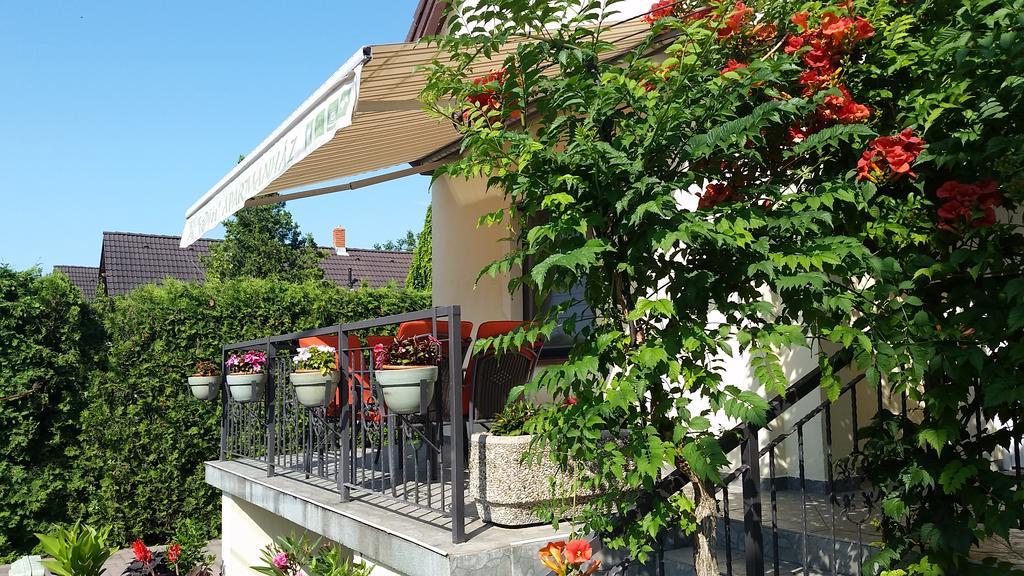 Fadora Apartman Tihany Exterior photo